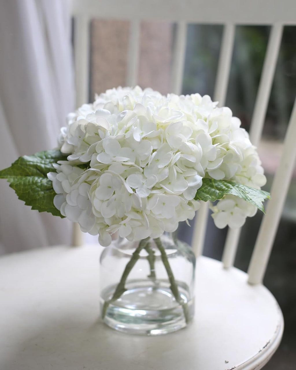 CHASMILE Hydrangea Artificial Flowers in Vase for Home Decoration, White Hydrangea Centerpieces for tables, Lifelike Fake Hydrangea in Vase for Bathroom, Office and Water Bar (White), SX240612