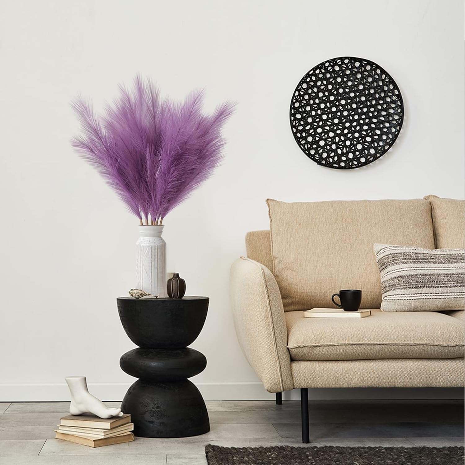 ZIFTY 7-Pcs 38"/3.1FT Black Pampas Grass Large Tall Fluffy Artificial Fake Black Flowers Gothic Decor Bulrush Reed Grass Black Decor for Bedroom Bathroom Wedding (Black)