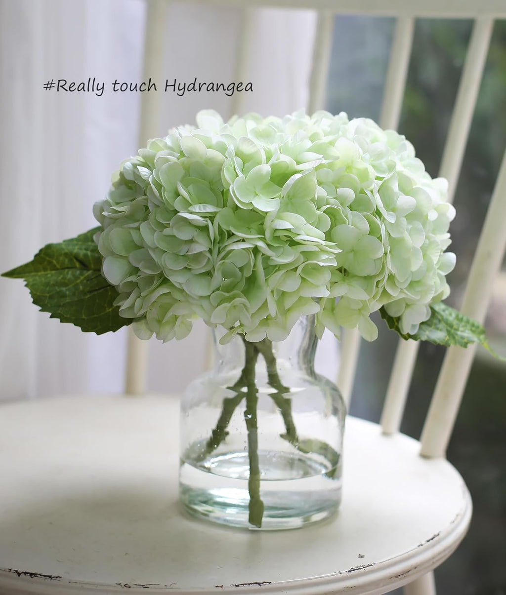 CHASMILE Hydrangea Artificial Flowers in Vase for Home Decoration, White Hydrangea Centerpieces for tables, Lifelike Fake Hydrangea in Vase for Bathroom, Office and Water Bar (White), SX240612
