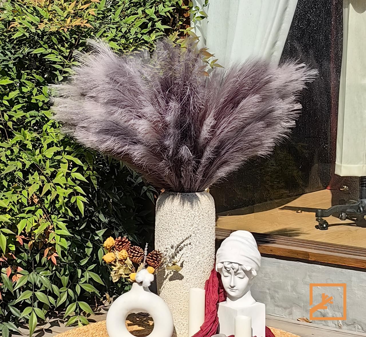 ZIFTY 7-Pcs 38"/3.1FT Black Pampas Grass Large Tall Fluffy Artificial Fake Black Flowers Gothic Decor Bulrush Reed Grass Black Decor for Bedroom Bathroom Wedding (Black)