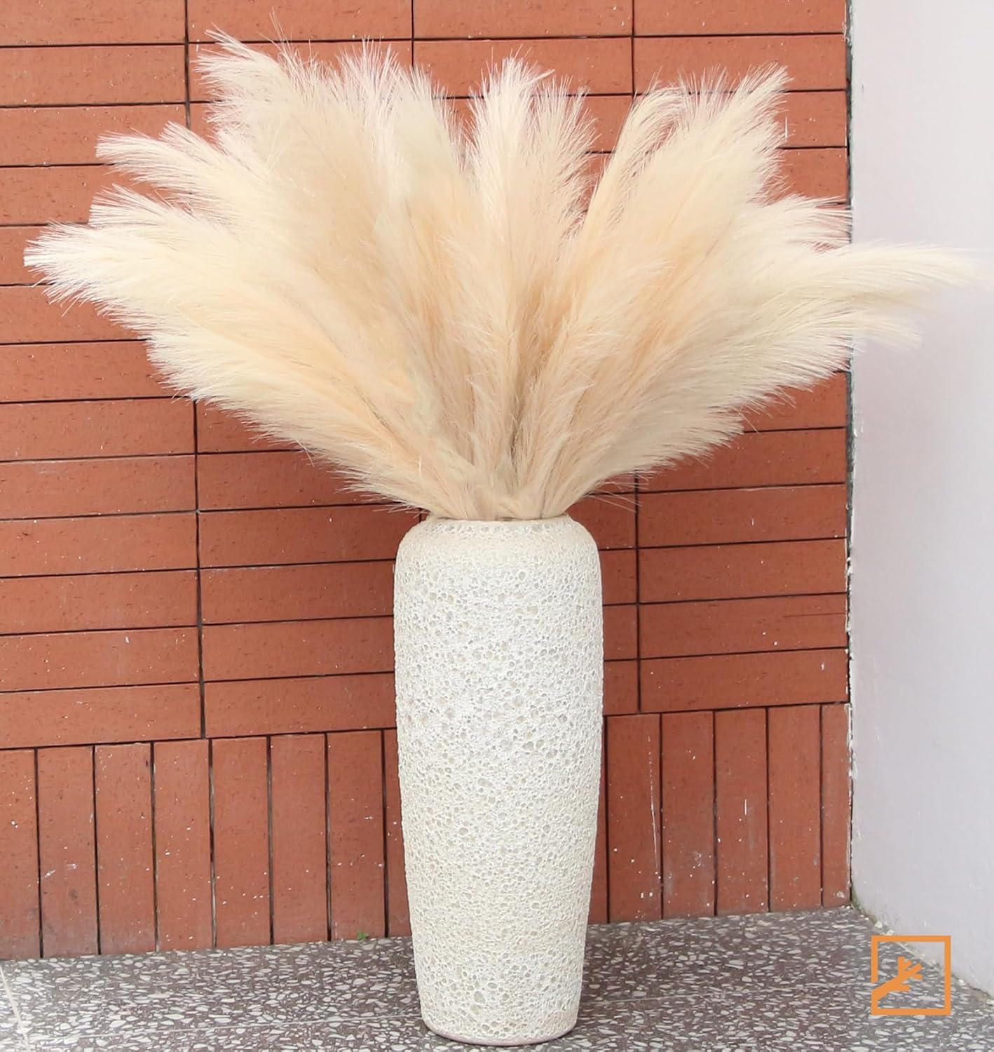 ZIFTY 7-Pcs 38"/3.1FT Black Pampas Grass Large Tall Fluffy Artificial Fake Black Flowers Gothic Decor Bulrush Reed Grass Black Decor for Bedroom Bathroom Wedding (Black)