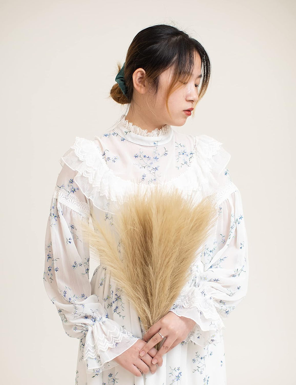 ChagoArt 6 Stems 17" Taupe Faux Pampas Grass - Boho Chic Rustic Artificial Plant