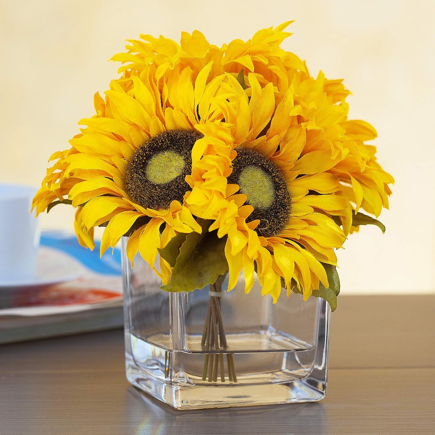 ENOVA HOME 7 Heads Silk Sunflower Arrangement Flower Centerpiece in Clear Glass Vase with Faux Water for Home Decoration